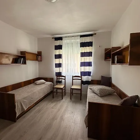 Emi's Lägenhet Tirana